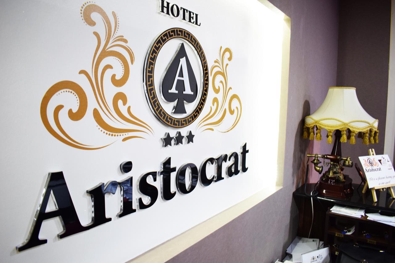 Hotel Aristocrat & Fish Restaurant Escópia Exterior foto
